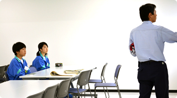 埴生中学校 職場体験学習の様子