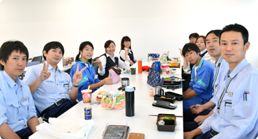 埴生中学校 G&D事業部の様子
