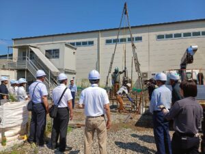長野県農業教育研究会の地質調査の様子