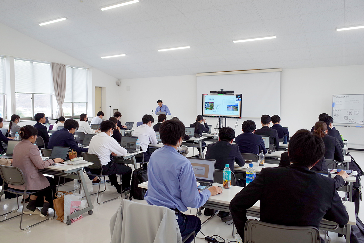 2024年 新入社員研修の様子1